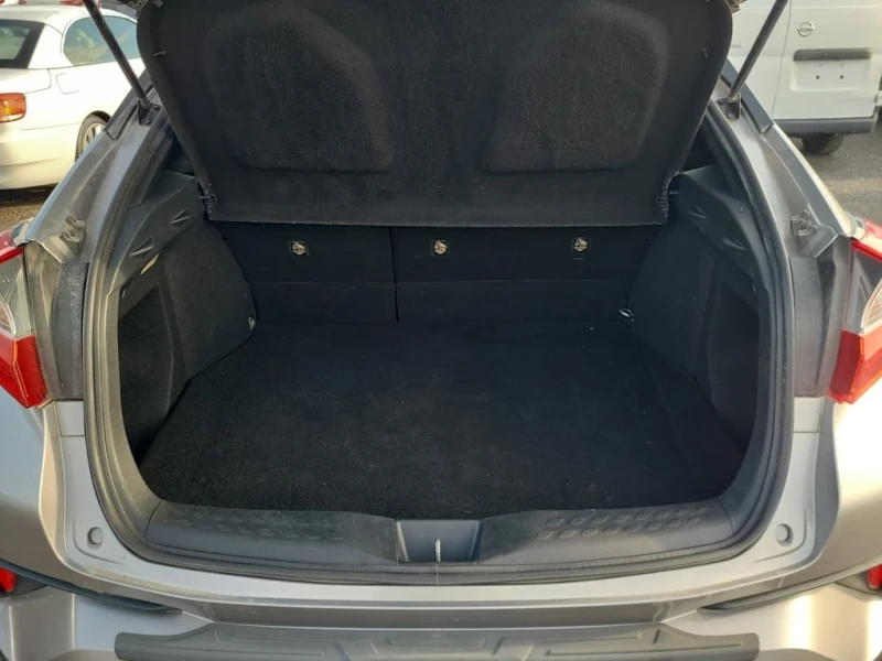 Toyota C-HR * XLE * CARFAX * БЕЗ ПЪРВОНАЧАЛНА ВНОСКА, снимка 13 - Автомобили и джипове - 52891156