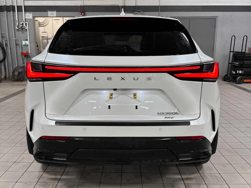 Lexus NX * 350h * CARFAX * БЕЗ ПЪРВОНАЧАЛНА ВНОСКА, снимка 4 - Автомобили и джипове - 52935284