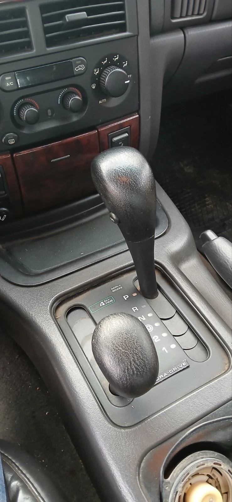 Jeep Grand cherokee 4.7 GAZ Quadra-drive | Mobile.bg   6