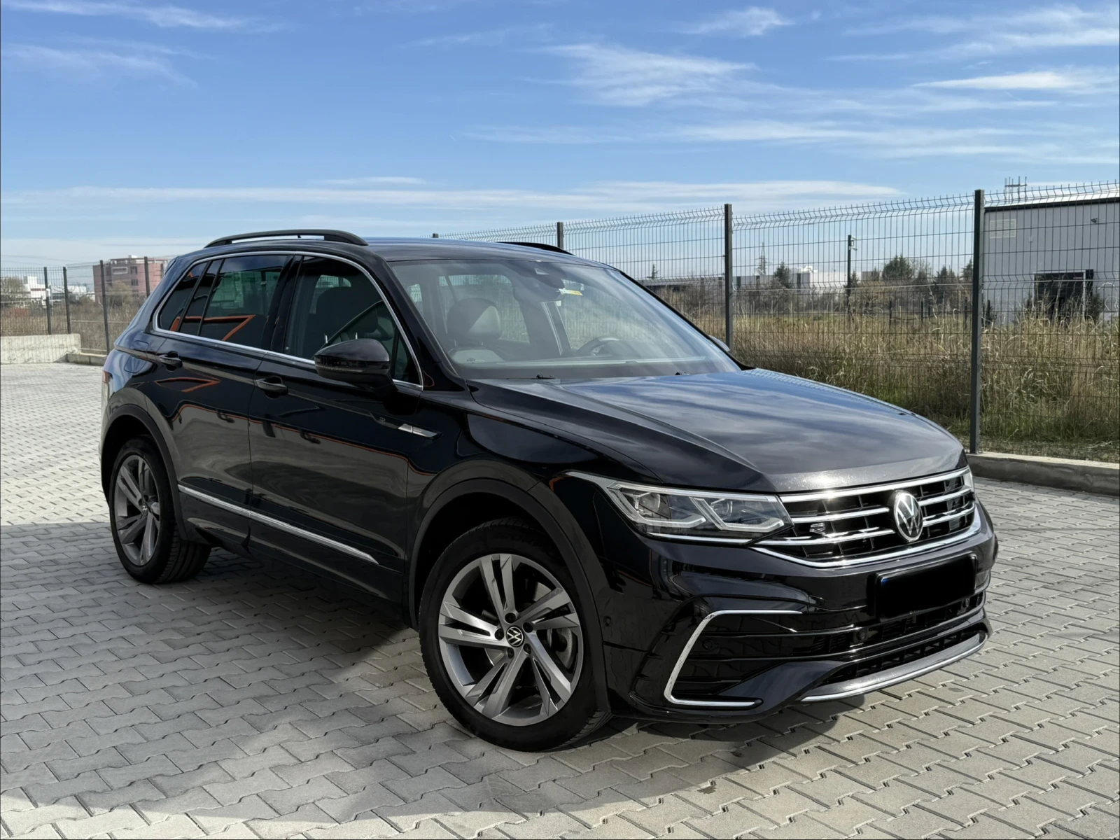 VW Tiguan R line | Mobile.bg   1