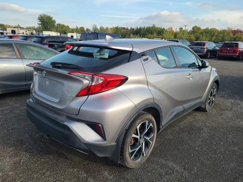 Toyota C-HR * XLE * CARFAX * ��� ������������ ������ | Mobile.bg � ����������� 3