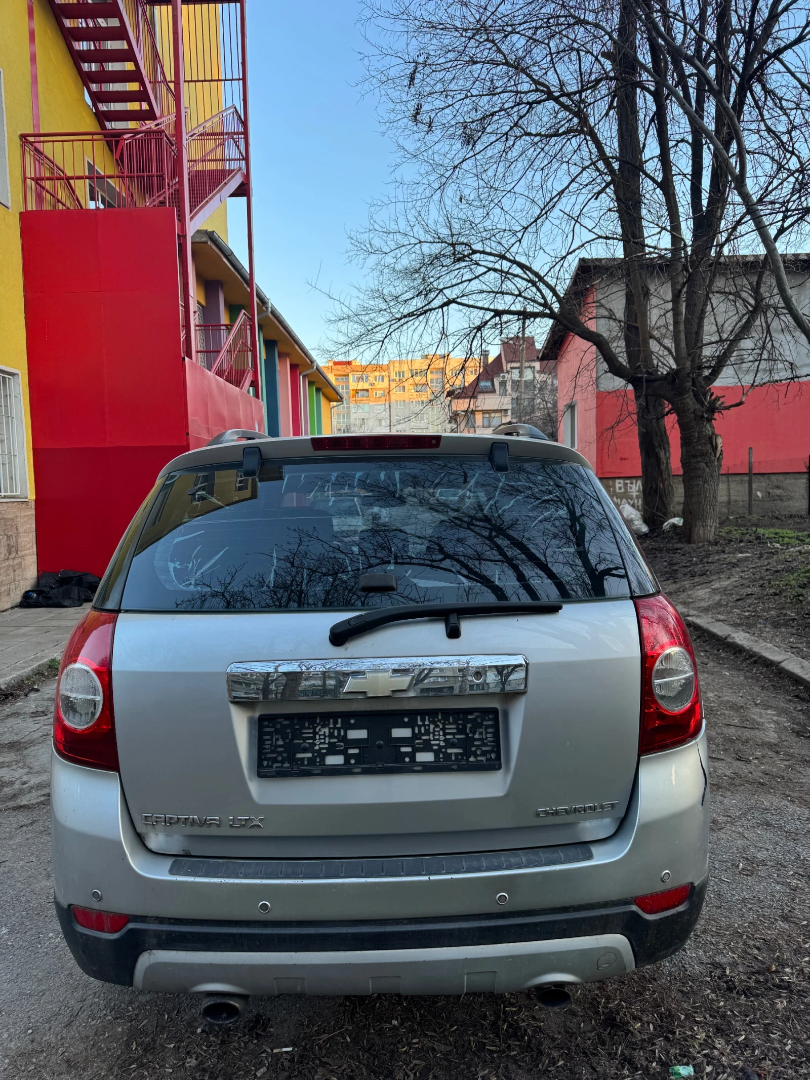 Chevrolet Captiva 2.0 ДИЗЕЛ AUTOMATIC, снимка 3 - Автомобили и джипове - 53878645