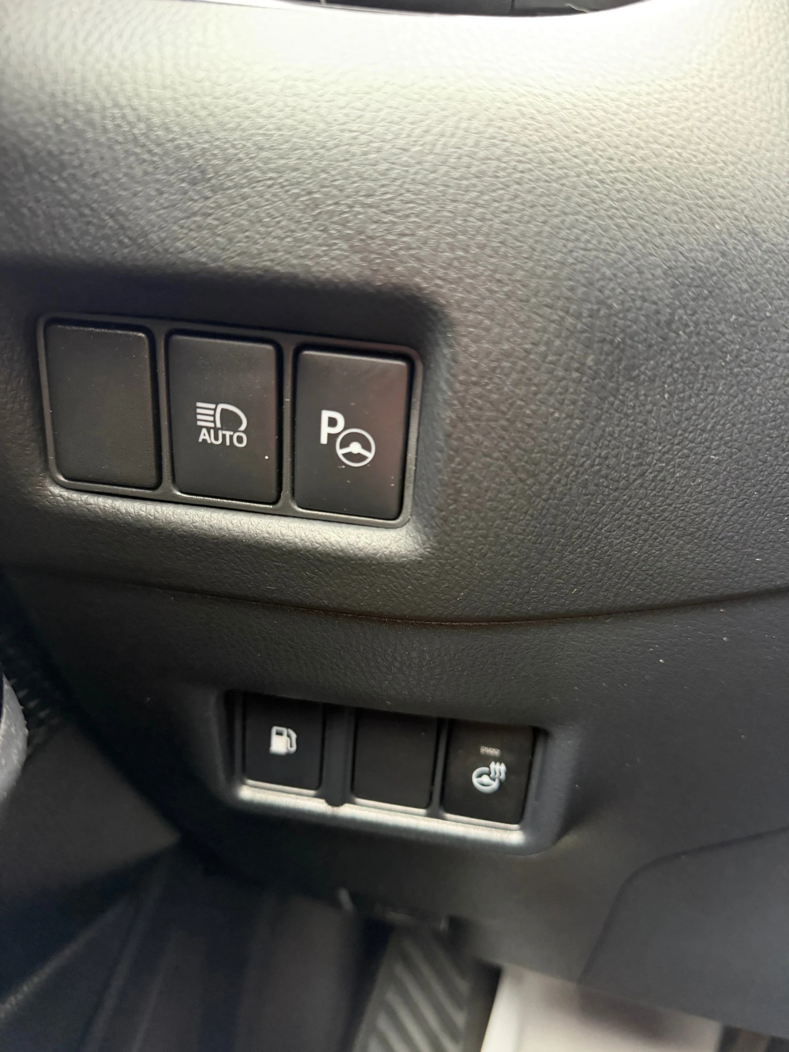 Toyota C-HR 1.8 hybrid D-team edition, снимка 9 - Автомобили и джипове - 54022469