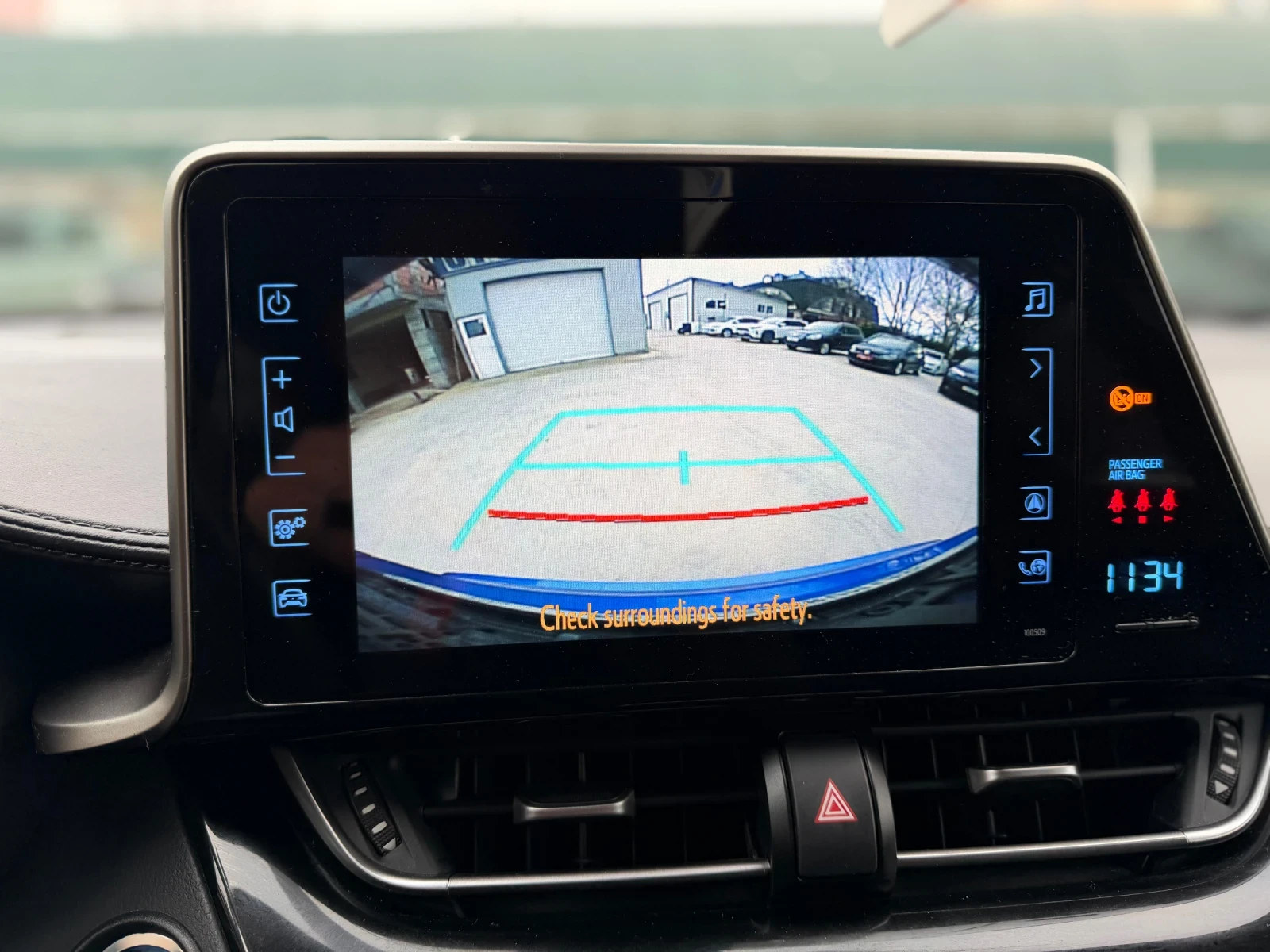 Toyota C-HR 1.8 hybrid D-team edition, снимка 11 - Автомобили и джипове - 54022469