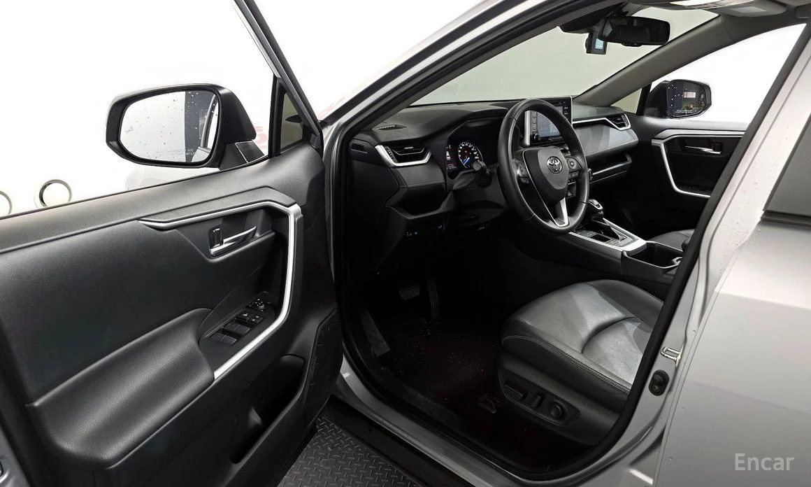 Toyota Rav4, снимка 10 - Автомобили и джипове - 54396711