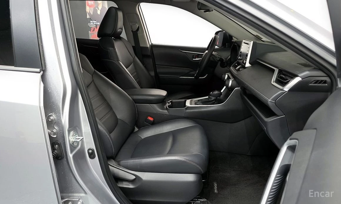 Toyota Rav4, снимка 11 - Автомобили и джипове - 54396711