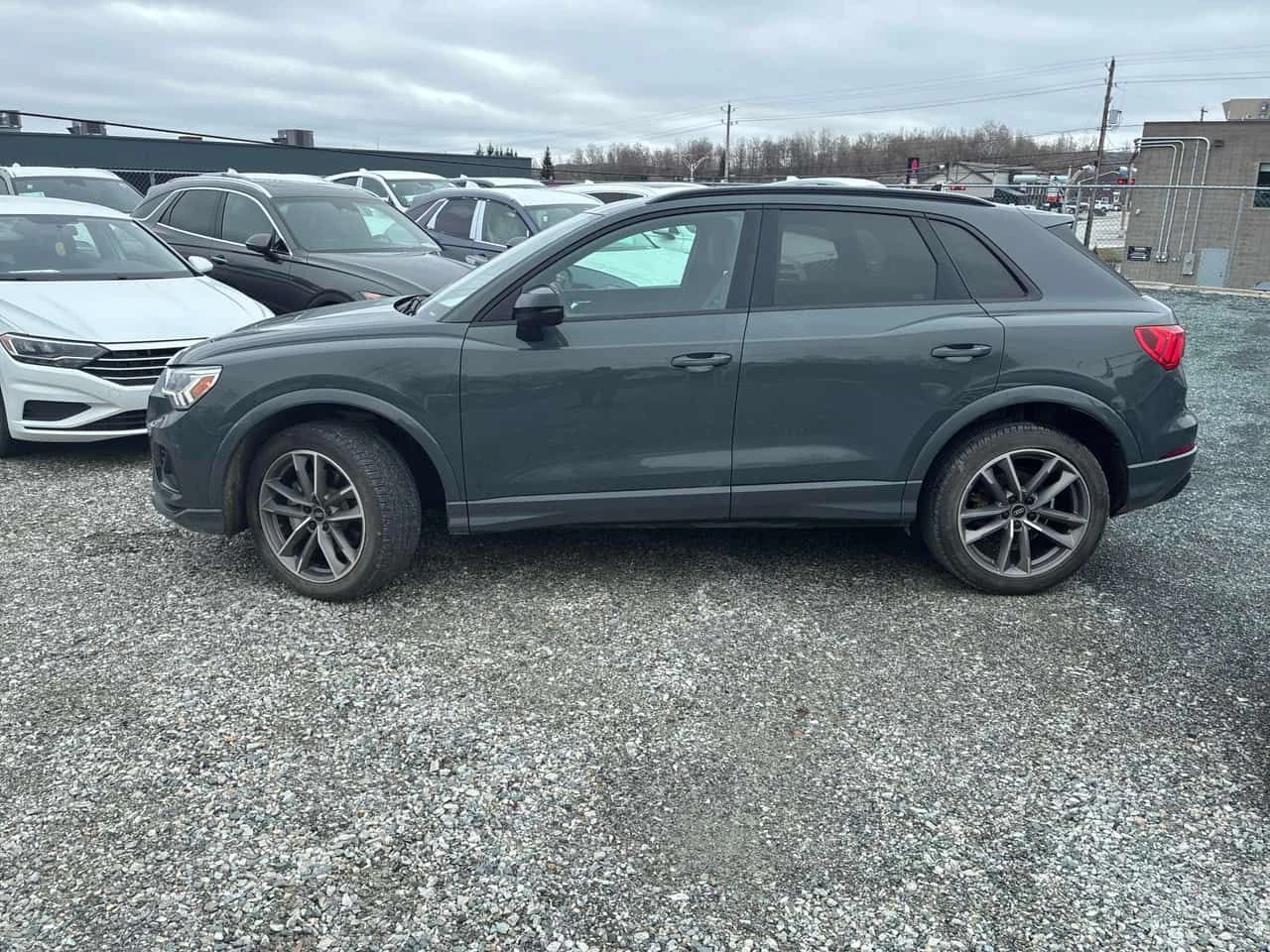 Audi Q3 45 TFSI quattro/ПАНОРАМА/ДИСТРОНИК, снимка 3 - Автомобили и джипове - 54693848
