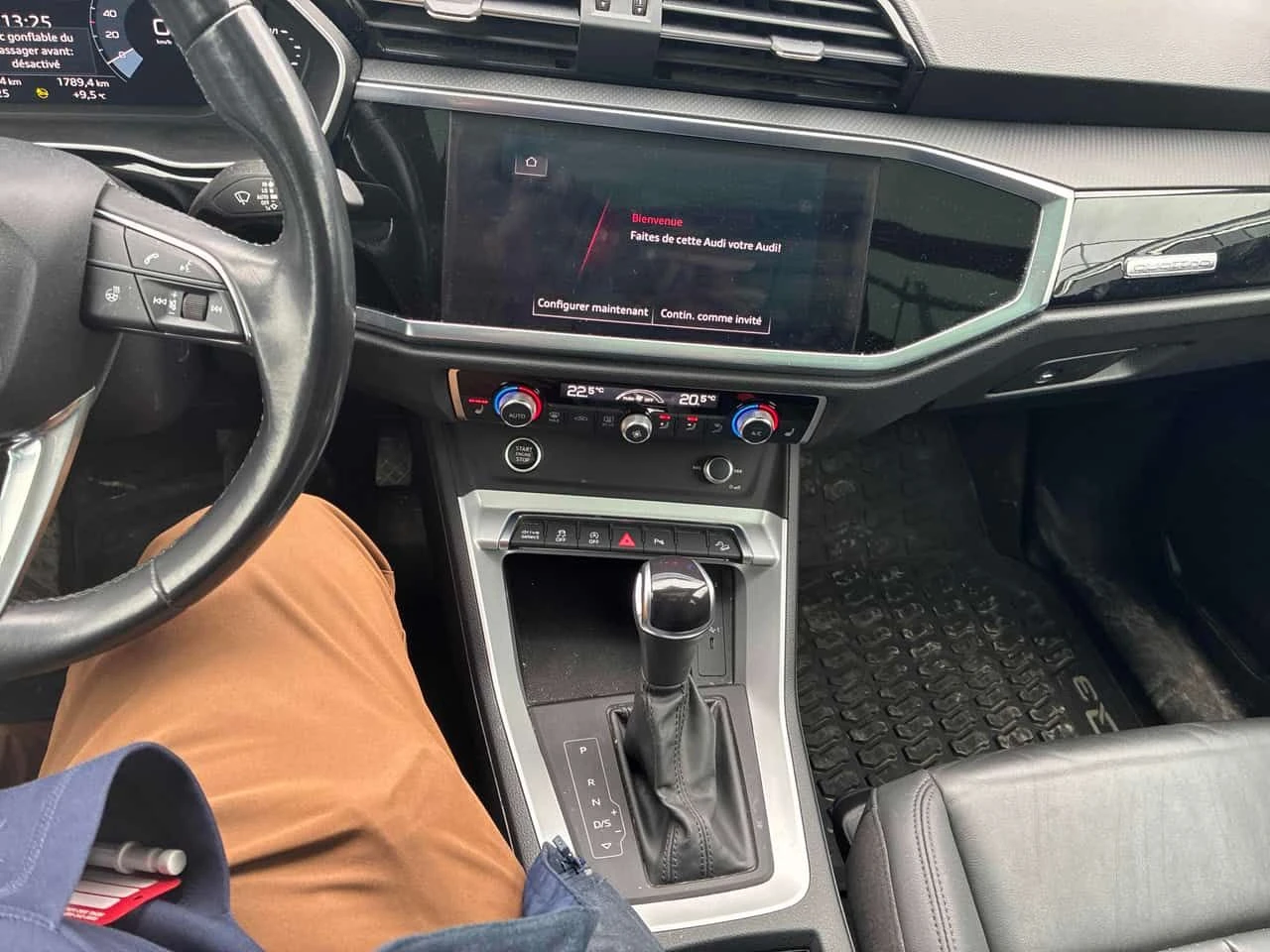 Audi Q3 45 TFSI quattro/ПАНОРАМА/ДИСТРОНИК, снимка 9 - Автомобили и джипове - 54693848