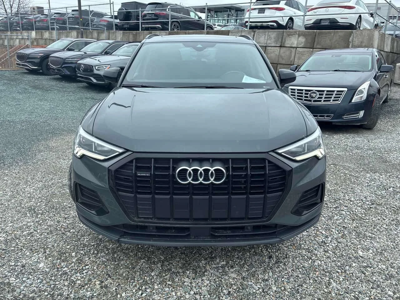 Audi Q3 45 TFSI quattro/ПАНОРАМА/ДИСТРОНИК, снимка 2 - Автомобили и джипове - 54693848