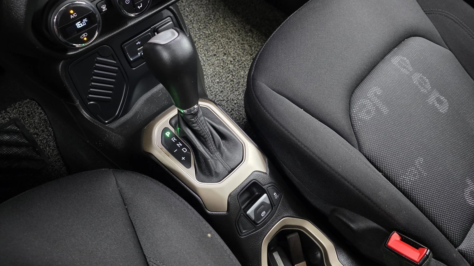 Jeep Renegade 2.4* ���* KEYLESS* ������� �����* ������ ���� | Mobile.bg � ����������� 9