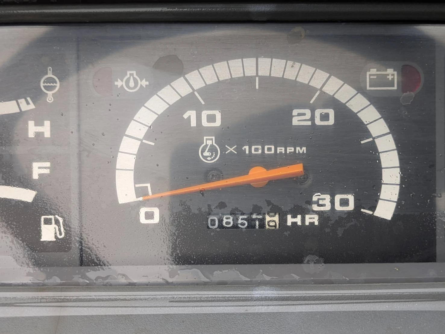 Трактор Mitsubishi MT221, снимка 6 - Селскостопанска техника - 56070593