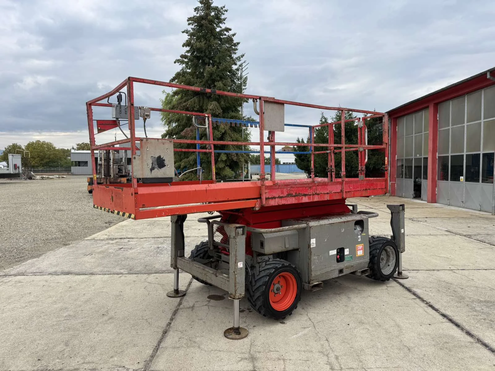 Автовишка Друга марка SKYJACK SJ 6832RT 4Х4 DIESEL - изображение 6