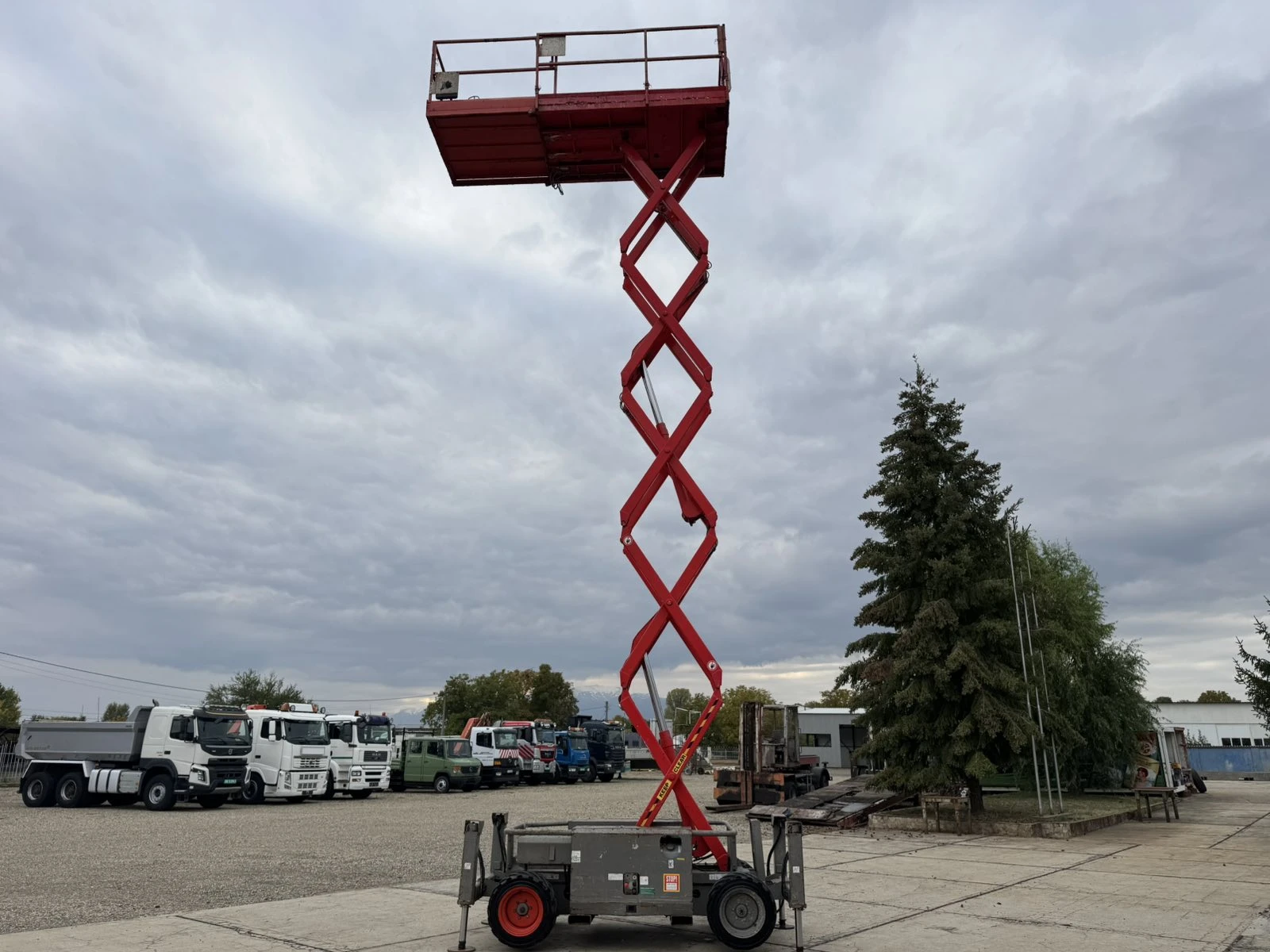 Автовишка Друга марка SKYJACK SJ 6832RT 4Х4 DIESEL - изображение 10