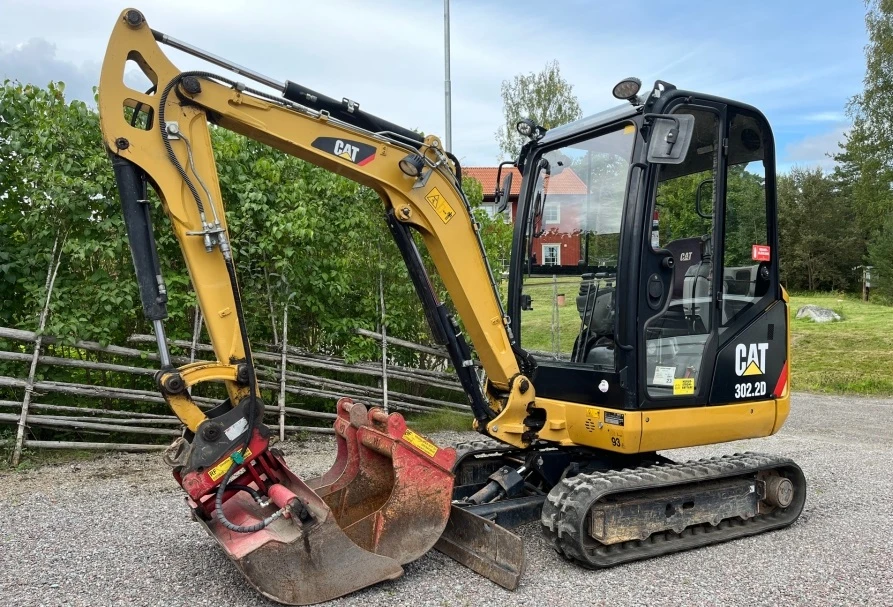 Багер Cat 302.2D