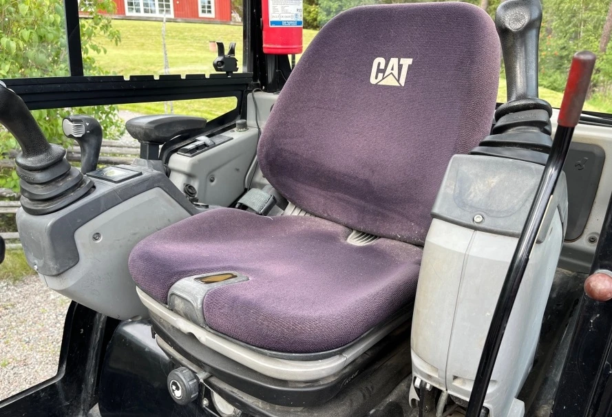 Багер Cat 302.2D, снимка 11 - Индустриална техника - 56305080