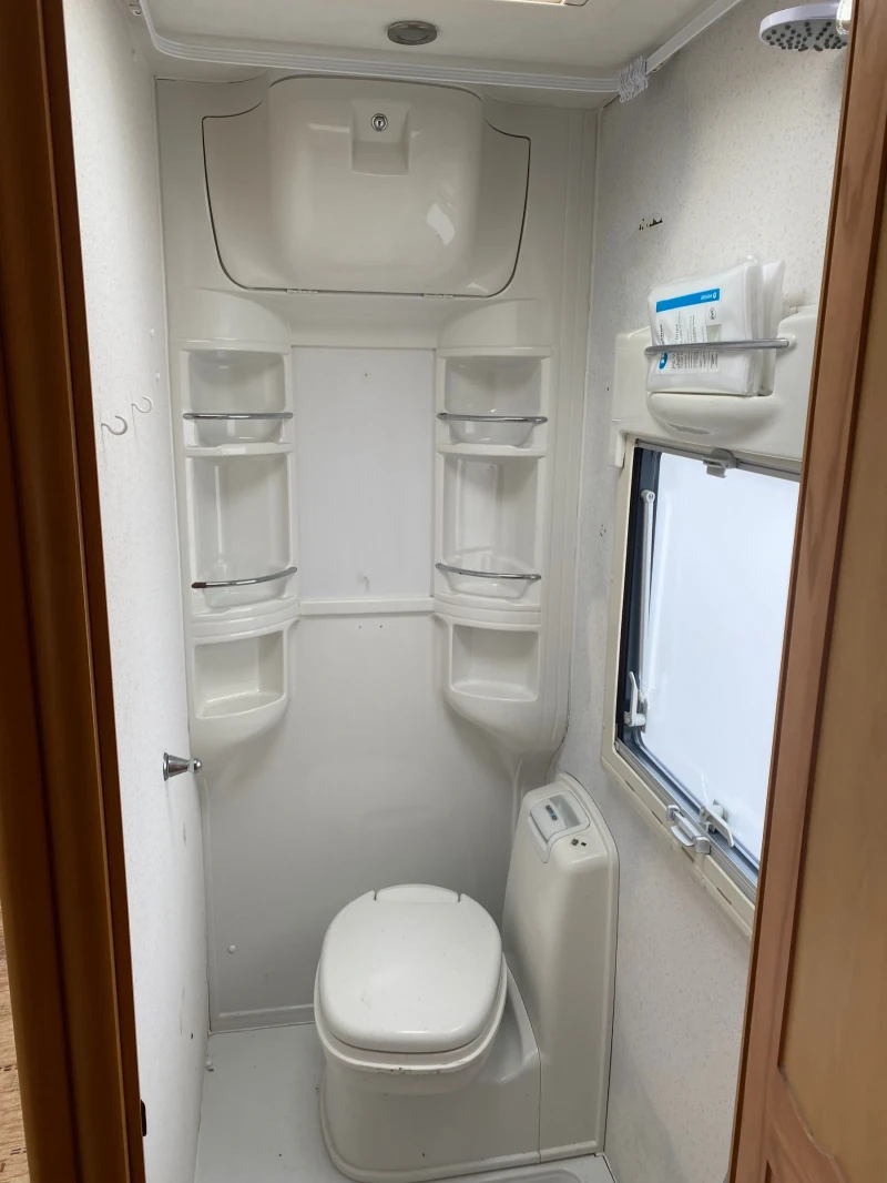 Каравана Compas Liberte, снимка 14 - Каравани и кемпери - 52610973