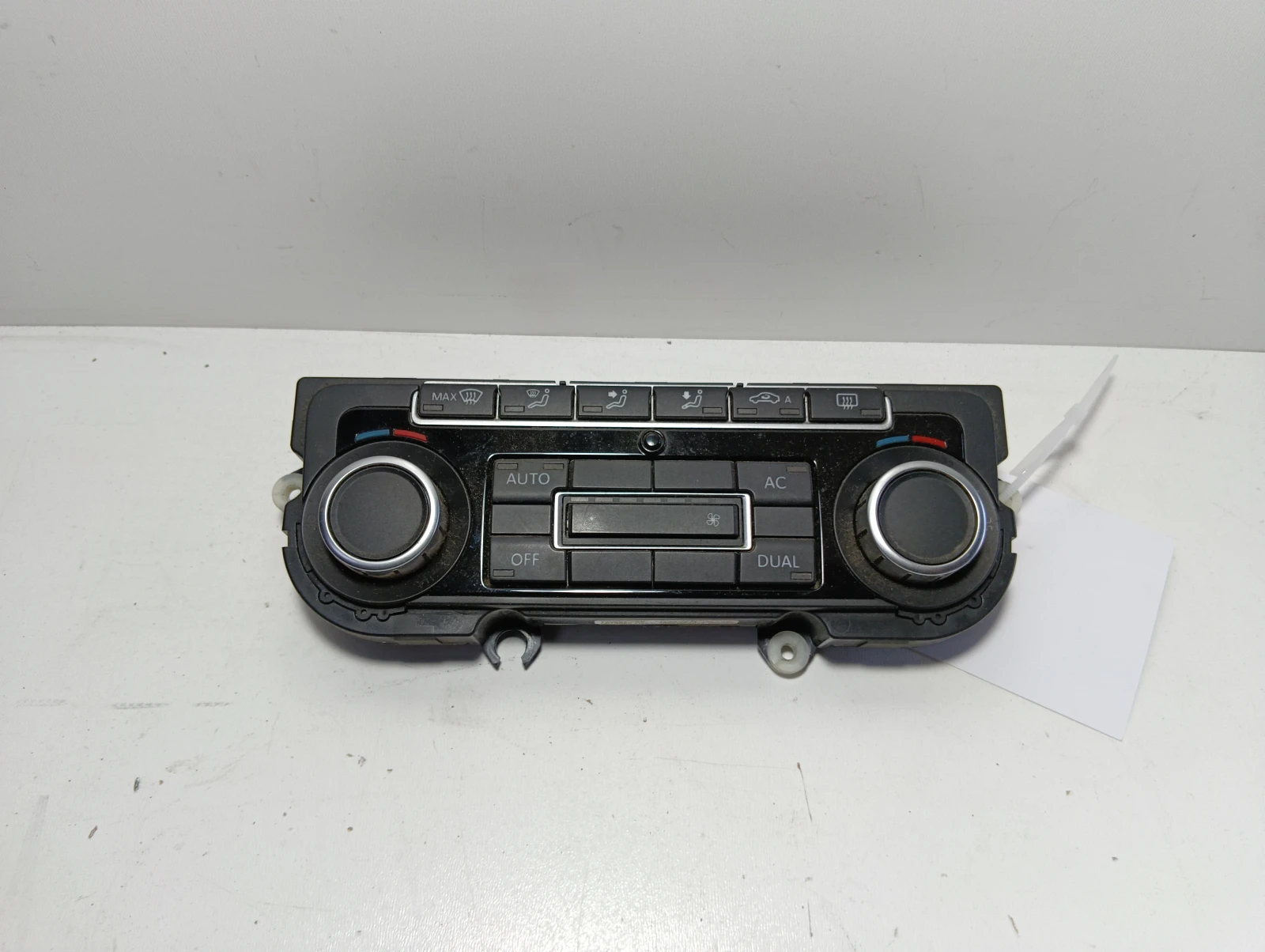 климатроник преден 5K0907044AJ VW Golf
