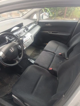 Honda Fr-v, снимка 11
