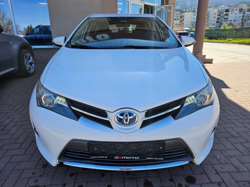 Toyota Auris 1.8 Hybrid, Camera, Navi, Keyless!, снимка 2 - Автомобили и джипове - 45552731