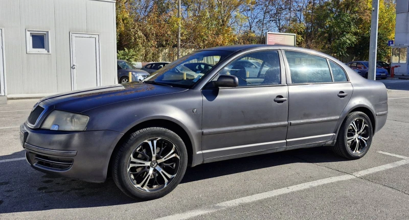 Skoda Superb, снимка 1 - Автомобили и джипове - 47768943