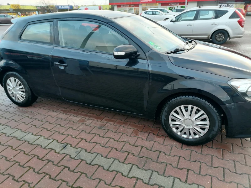 Kia Ceed, снимка 2 - Автомобили и джипове - 48995837