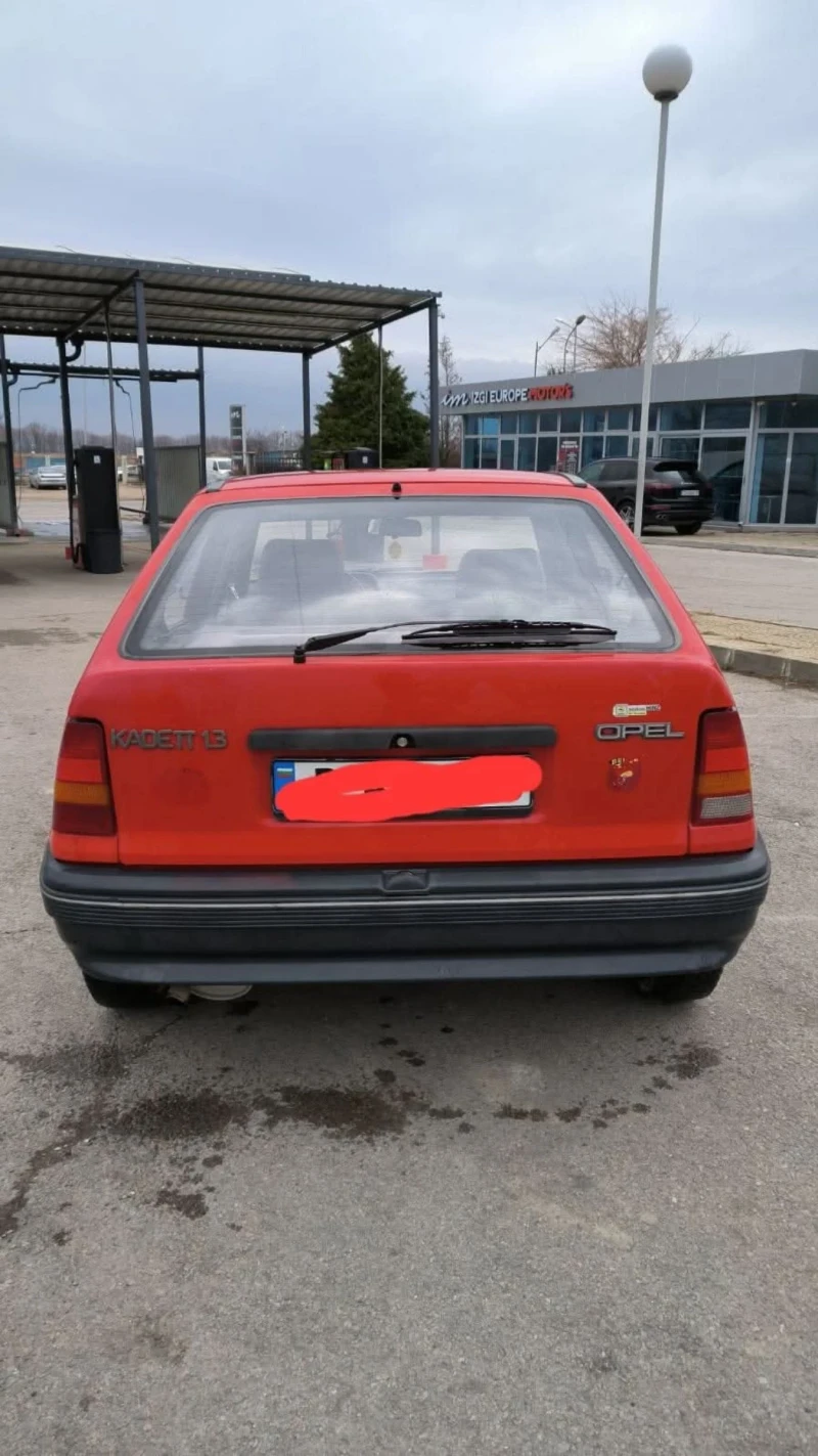 Opel Kadett 1.3, снимка 6 - Автомобили и джипове - 49250281