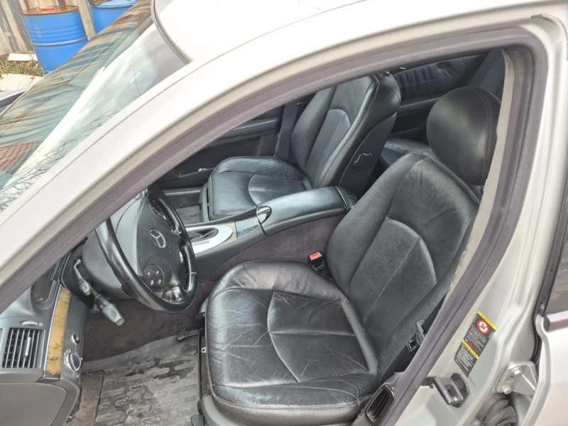 Mercedes-Benz E 270, снимка 10 - Автомобили и джипове - 52489574