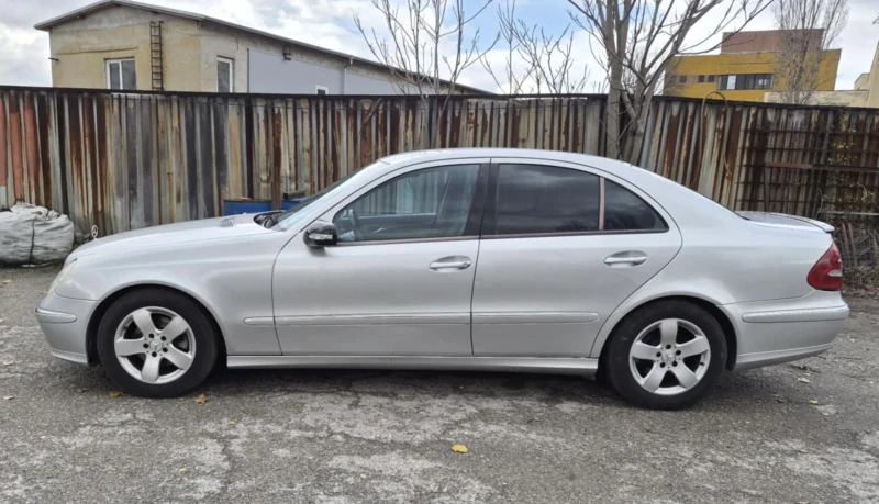 Mercedes-Benz E 270, снимка 6 - Автомобили и джипове - 52489574