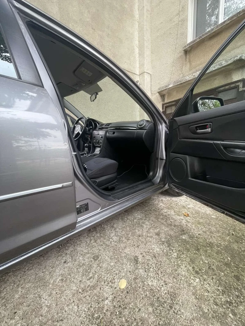 Mazda 3, снимка 6 - Автомобили и джипове - 52595891