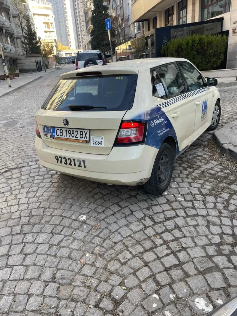 Skoda Fabia, снимка 3 - Автомобили и джипове - 52721657