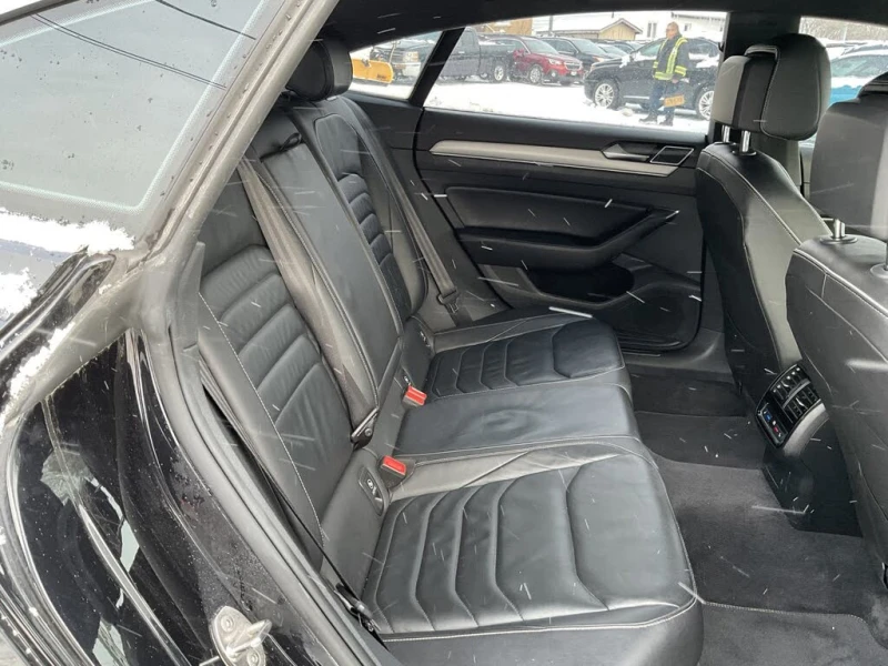 VW Arteon Arteon SEL R-Line* АвтоКредит* (Цена до БГ) , снимка 16 - Автомобили и джипове - 53388667