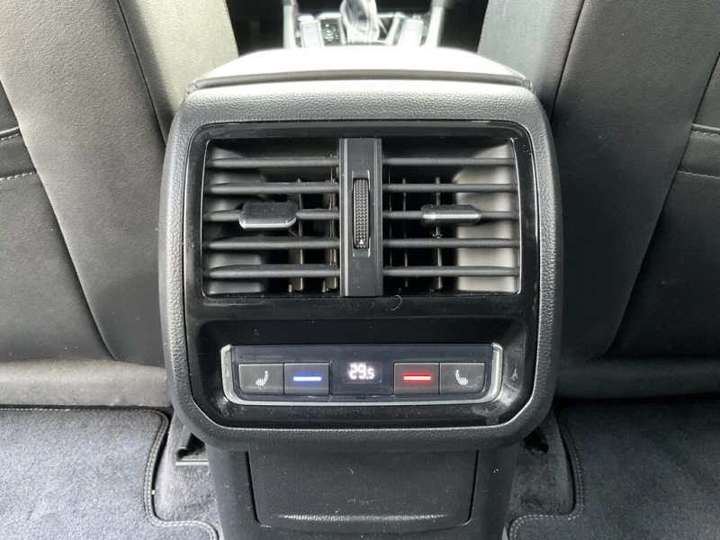 VW Arteon Arteon SEL R-Line* АвтоКредит* (Цена до БГ) , снимка 12 - Автомобили и джипове - 53388667