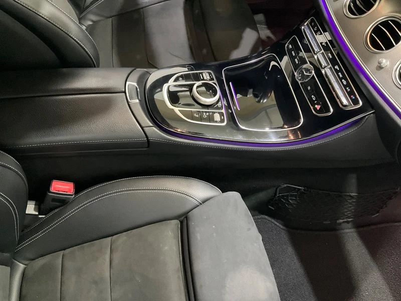 Mercedes-Benz E 220 d AMG Line, снимка 9 - Автомобили и джипове - 53810663