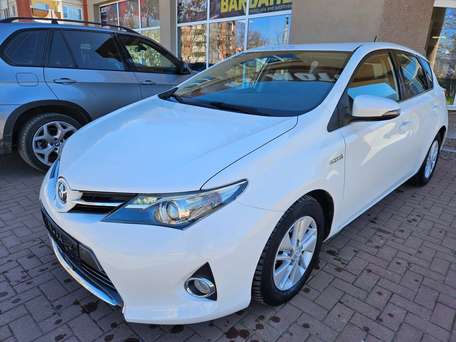 Toyota Auris 1.8 Hybrid, Camera, Navi, Keyless! - изображение 3