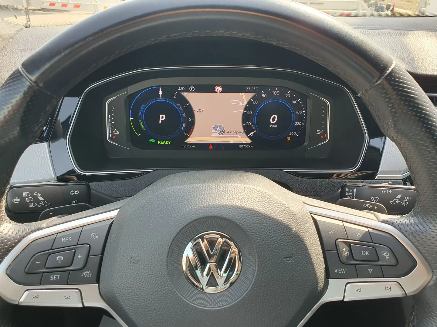 VW Passat GTE Plug-In-Hybrid 1.4 TSI - изображение 7