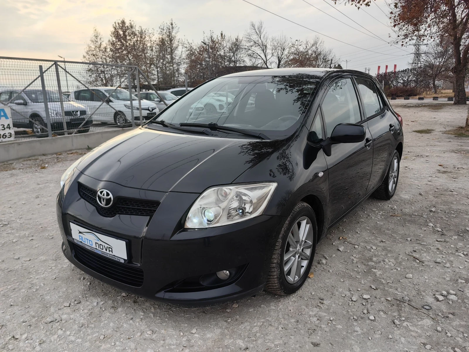 Toyota Auris 2.0 126 К.С. ДИЗЕЛ! МНОГО ЗАПАЗЕНА! - изображение 3