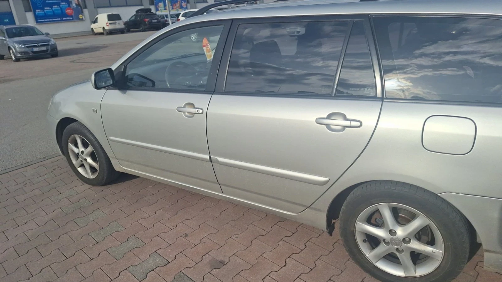 Toyota Corolla E12 1.6VVT-i 16V - изображение 5