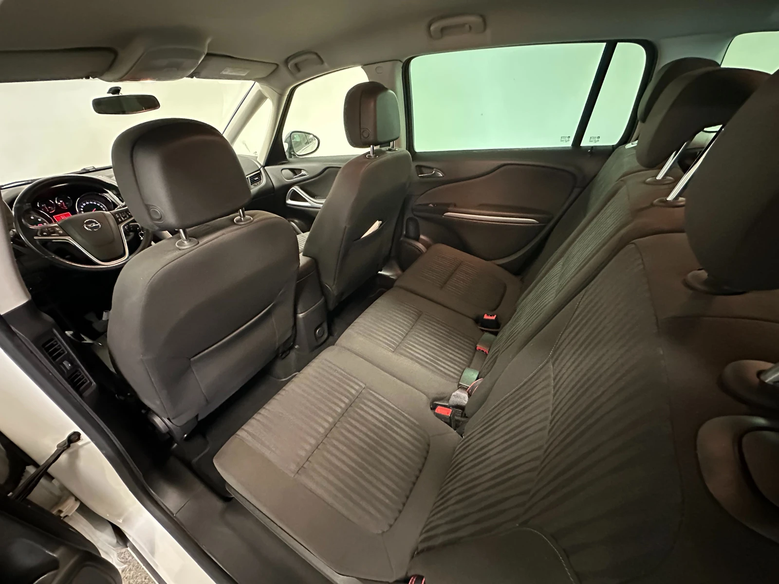 Opel Zafira Tourer 6+ 1 1.6 CNG  - изображение 10