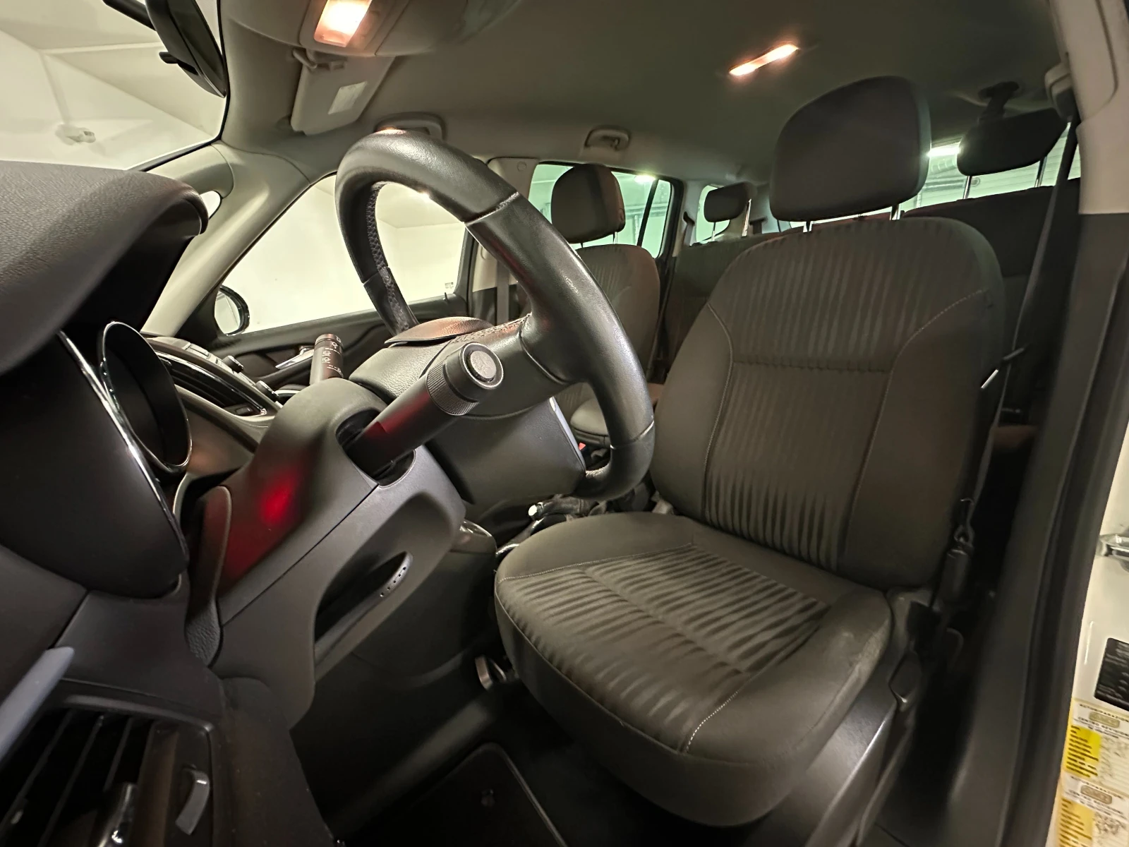 Opel Zafira Tourer 6+ 1 1.6 CNG  - изображение 7