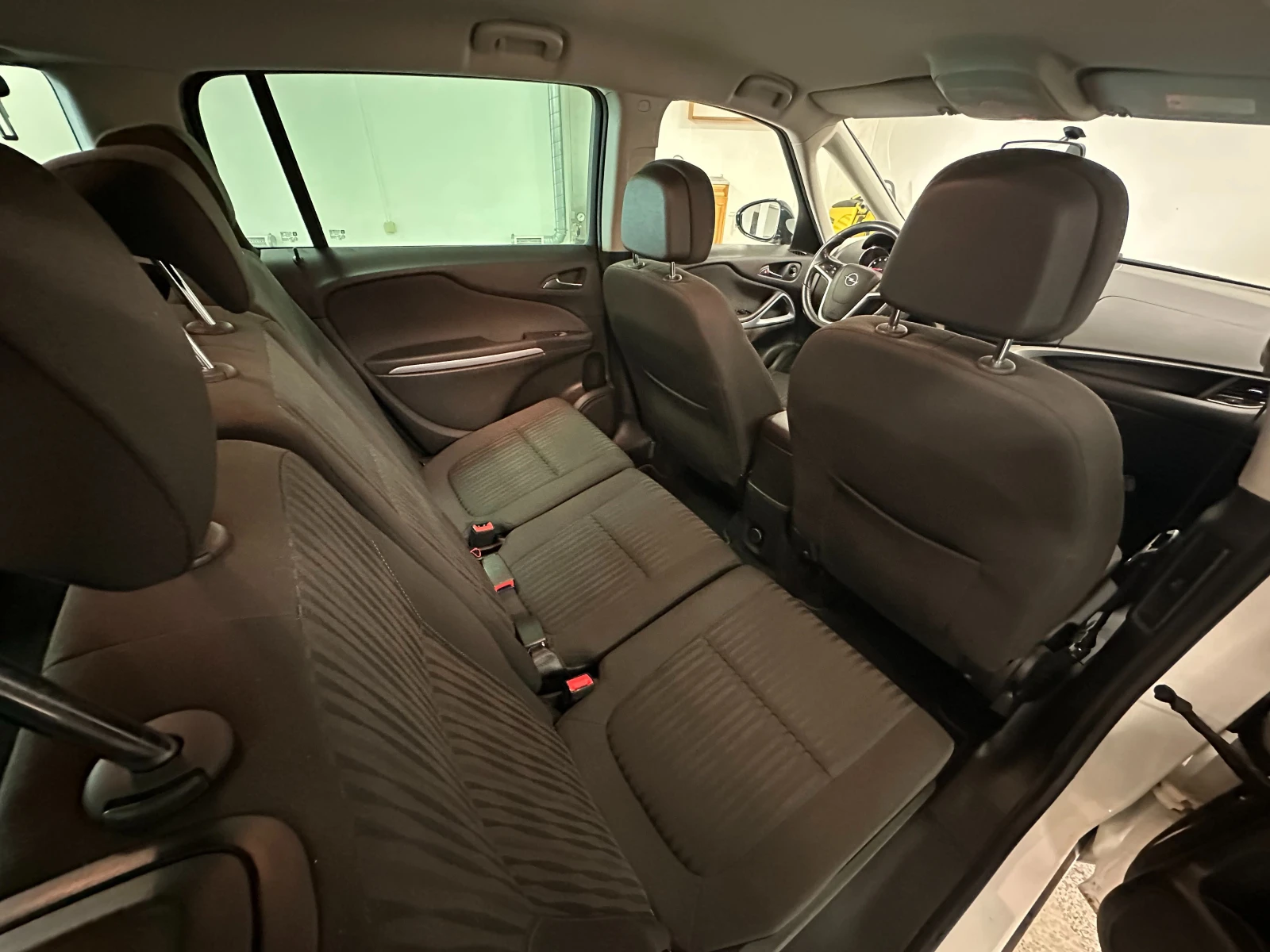 Opel Zafira Tourer 6+ 1 1.6 CNG  - изображение 9