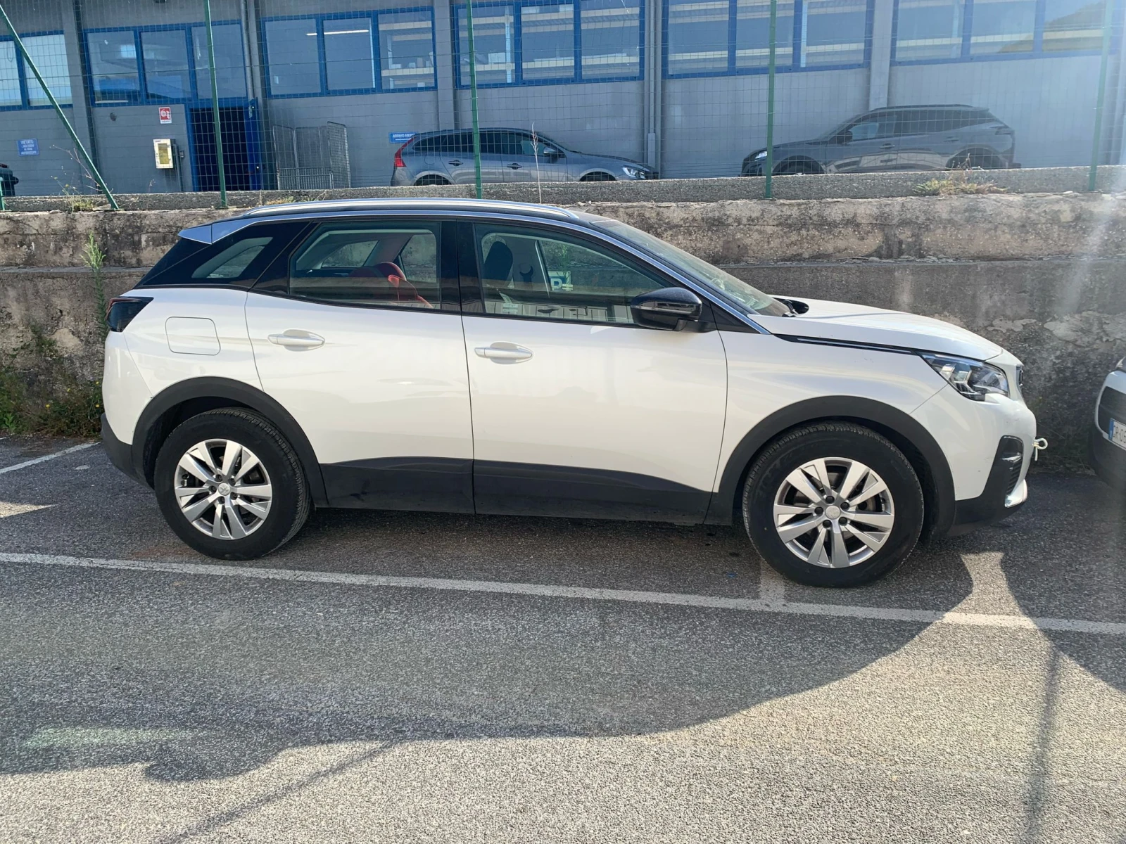 Peugeot 3008 1.5HDI ALLURE AVTOMAT - изображение 2