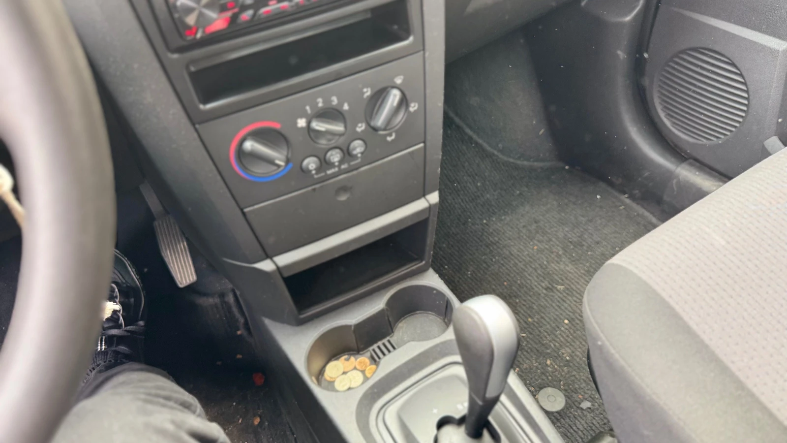 Opel Meriva 1.8i 125кс  Автоматик - изображение 10
