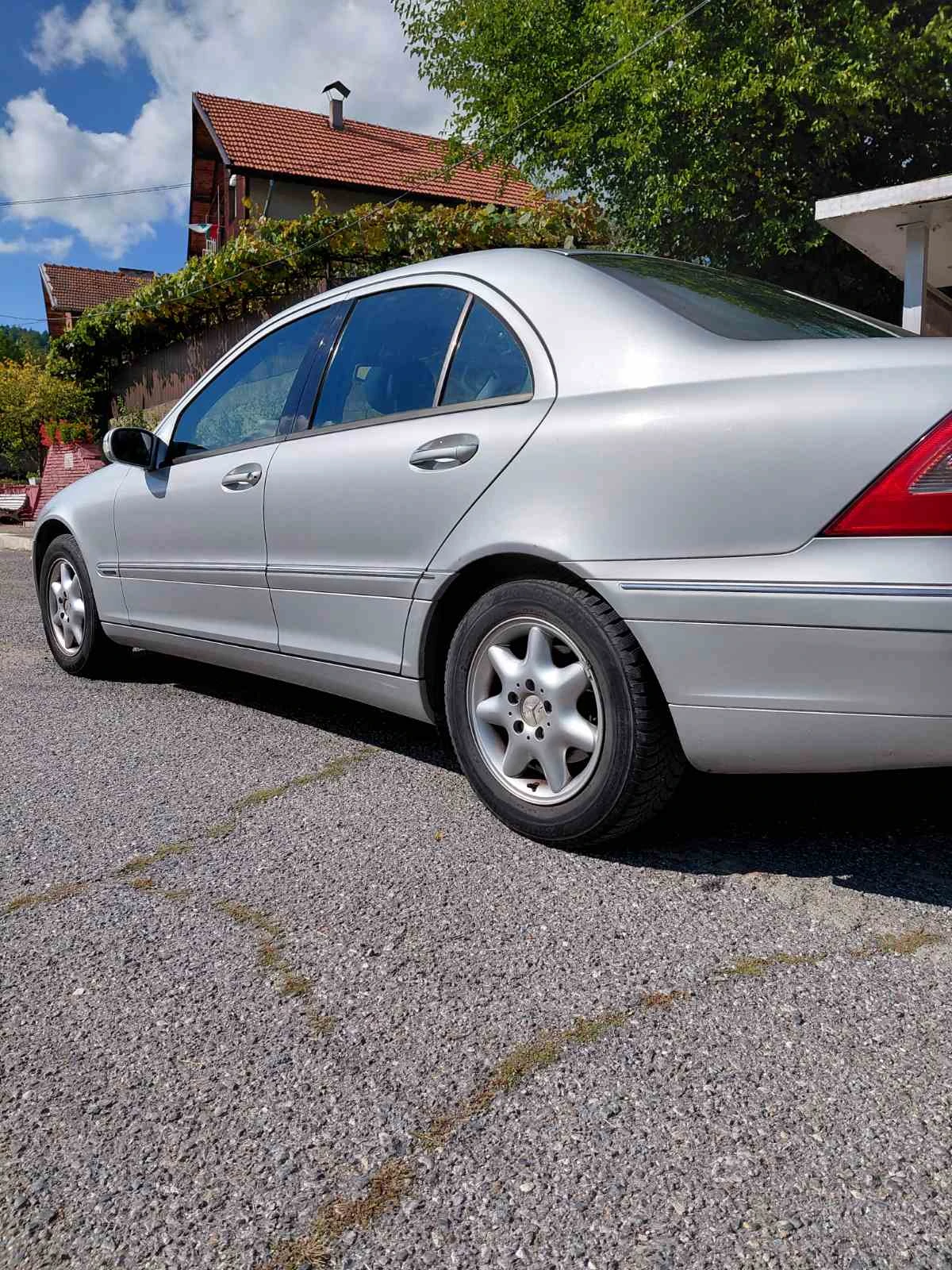 Mercedes-Benz C 180 | Mobile.bg   11