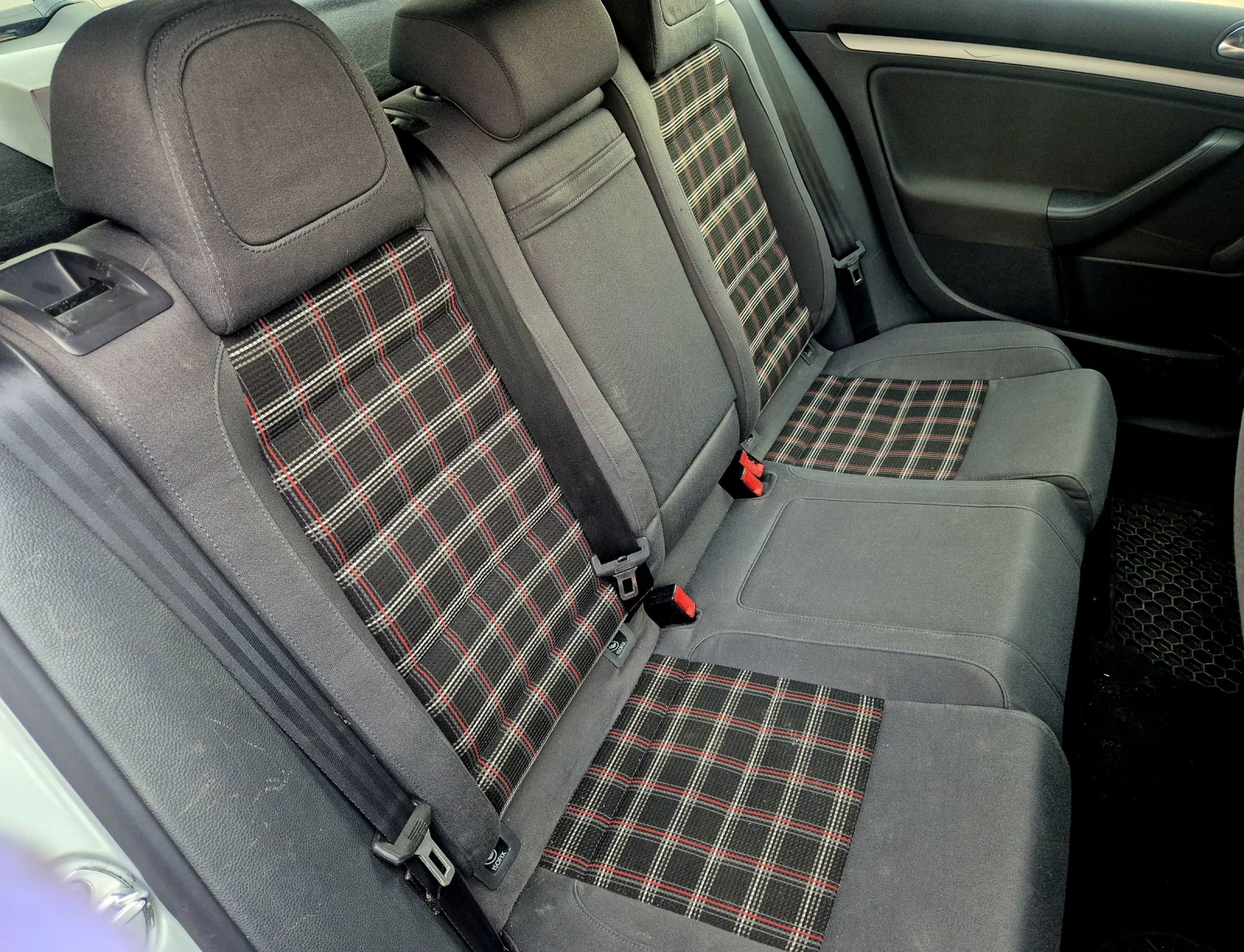 VW Golf 1.4i Газ GTI, снимка 14 - Автомобили и джипове - 53712911