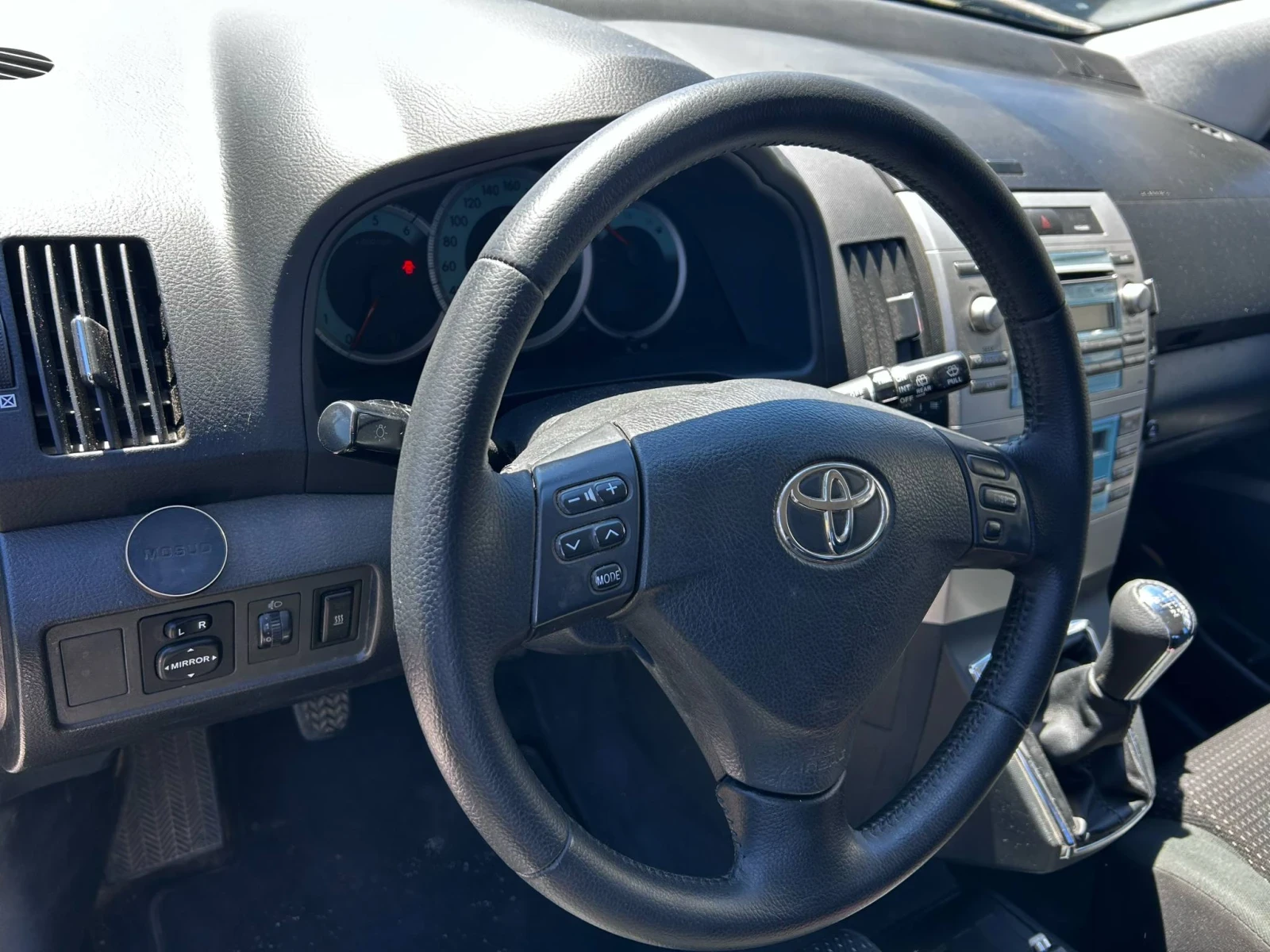 Toyota Corolla verso, снимка 7 - Автомобили и джипове - 53789139