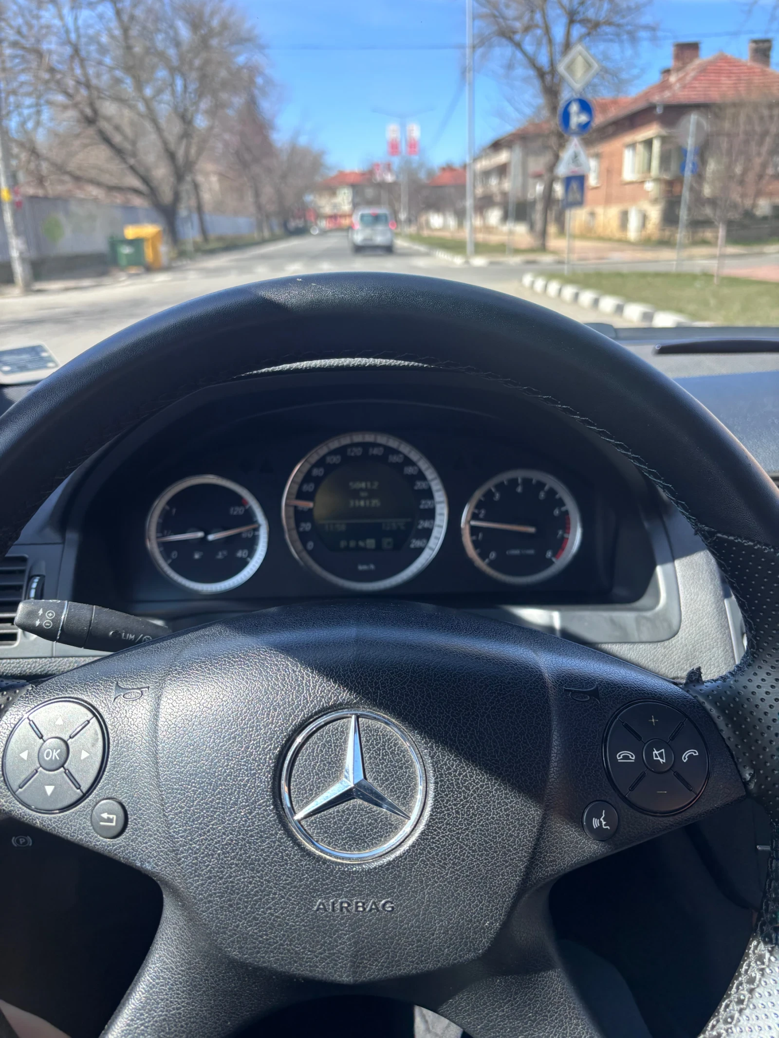 Mercedes-Benz C 180 Бензин / LPG, снимка 12 - Автомобили и джипове - 53797374