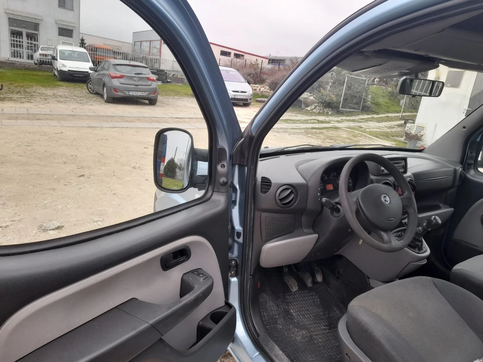 Fiat Doblo 1.4 бензин, снимка 12 - Автомобили и джипове - 53823463