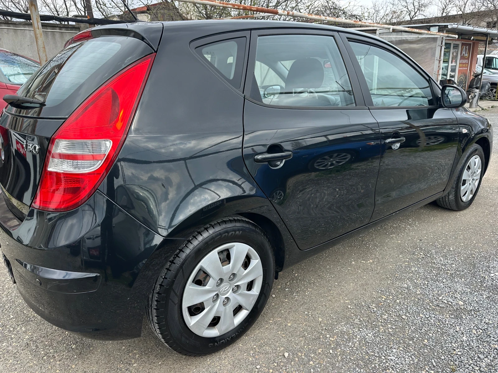 Hyundai I30 1.6I-122 k.c., снимка 4 - Автомобили и джипове - 54116227