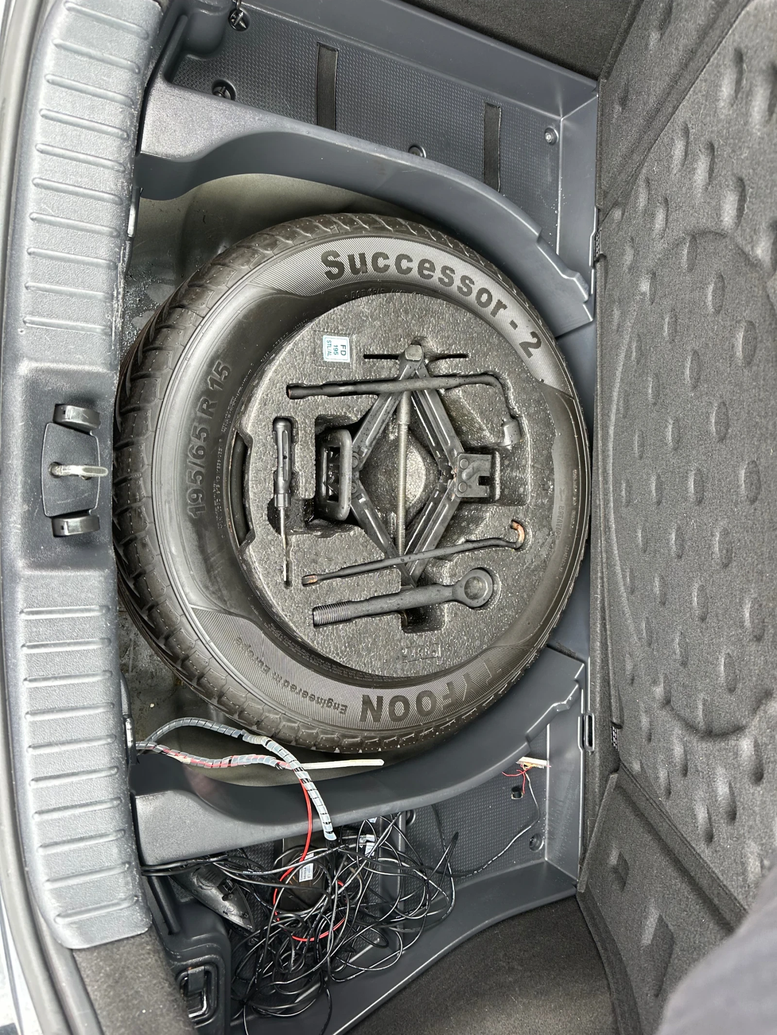 Hyundai I30 1.6I-122 k.c., снимка 8 - Автомобили и джипове - 54116227