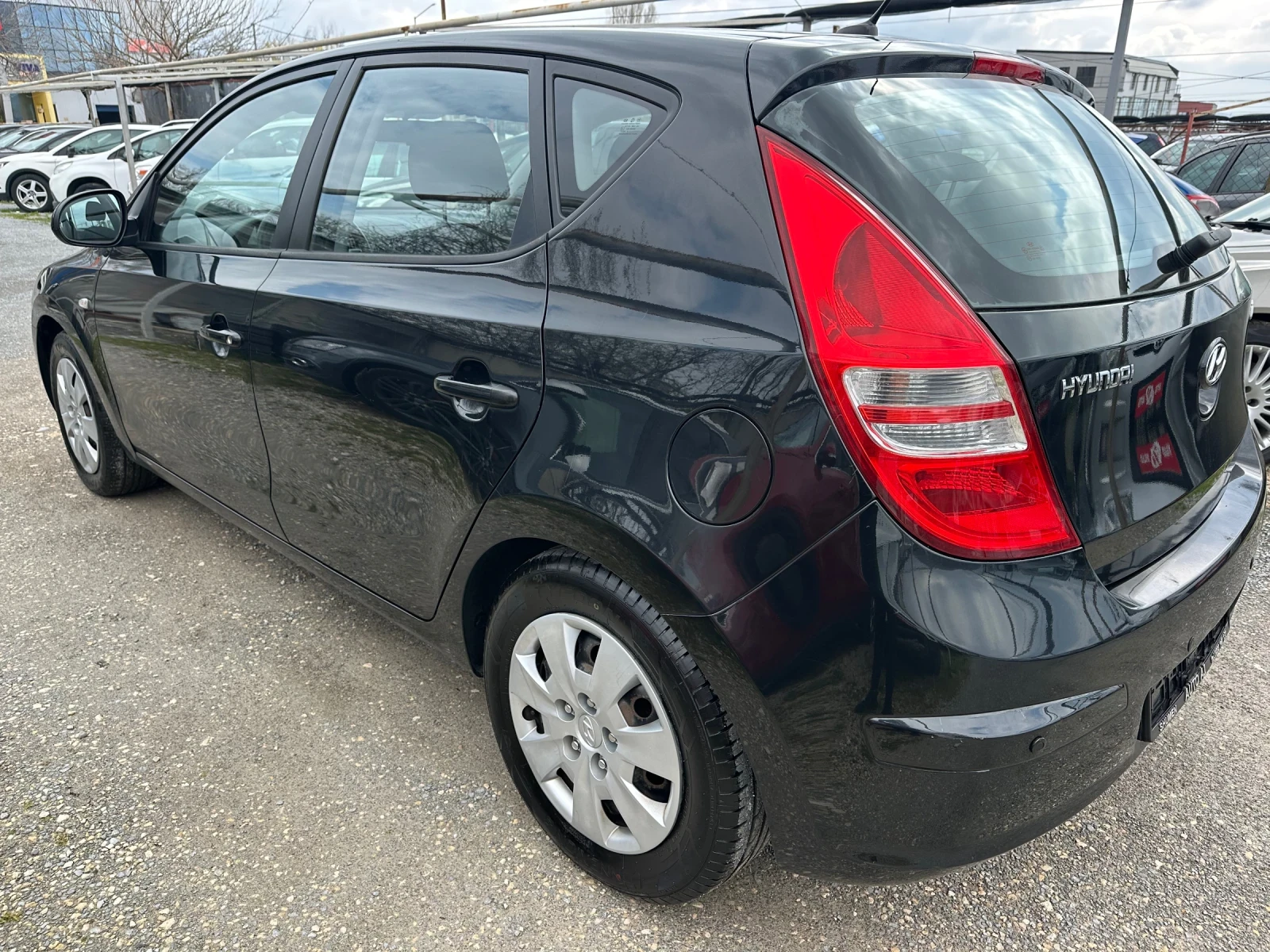 Hyundai I30 1.6I-122 k.c., снимка 5 - Автомобили и джипове - 54116227